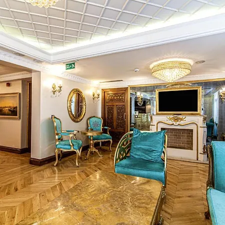 Glamorous Authentic In Ueskuedar Appartement