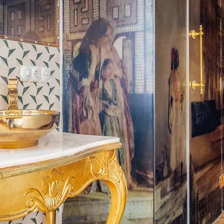 Glamorous Authentic In Ueskuedar Appartement